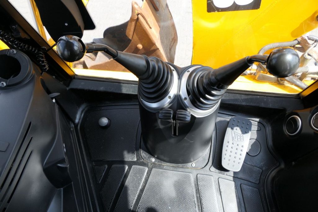 JCB 3CX Backhoe Loader Clima - 5172 hours