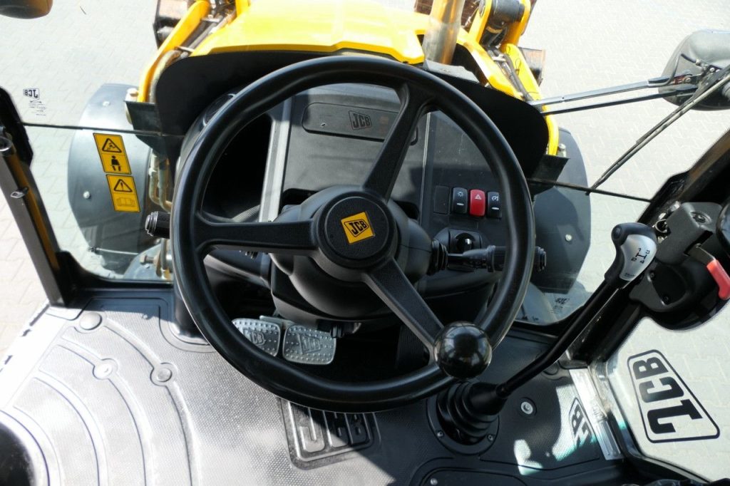 JCB 3CX Backhoe Loader Clima - 5172 hours